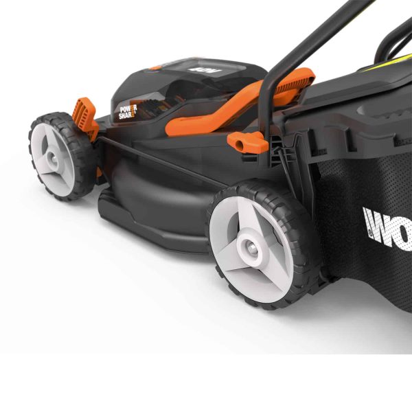 WG779E Hero lawnmower close up