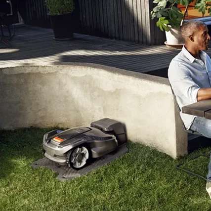 series 100 husqvarna robots
