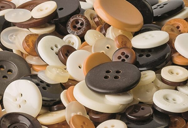 Bulk Buttons Natural 600g - Image 2