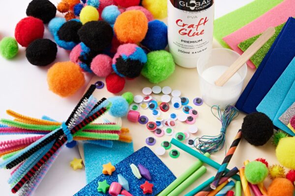 Global Colours PVA Adhesive Glue 1 Litre - Image 2
