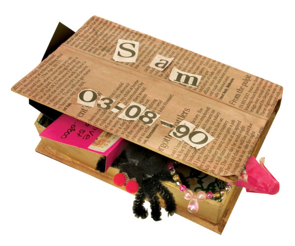 Papier Mache Box Book 17.5 x 12 x 4.5cm - Image 2