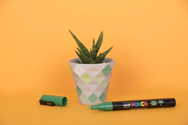 Uni POSCA Paint Markers - Image 4