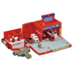 Takara Tomy Tomica World Transform Fire Truck Fire Station - Image 9