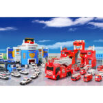 Takara Tomy Tomica World Transformation Dispatch Big Fire & Command Station - Image 9